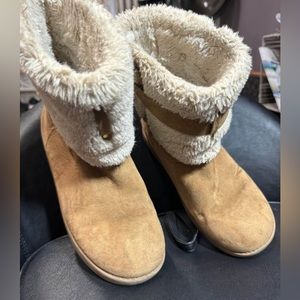 Guess Brown Boots With Fur
